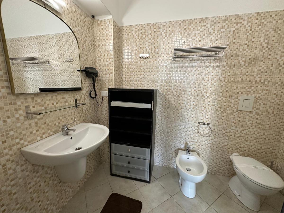 Cconforthotels Appartamento Crispi Bari Eksteriør billede